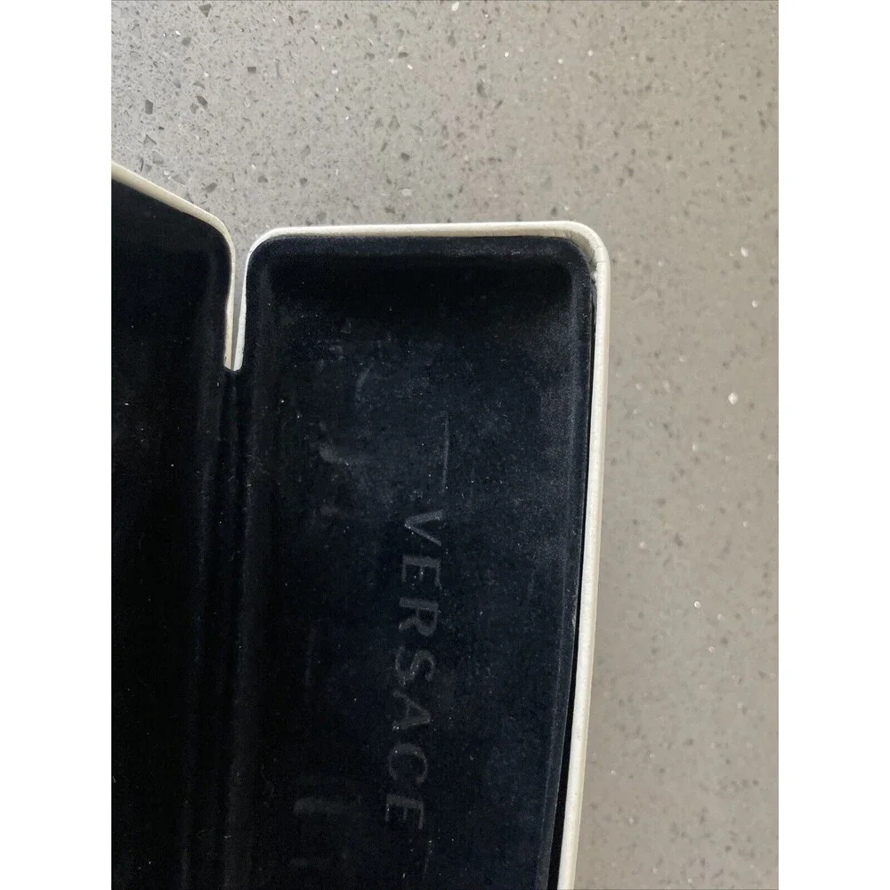 VERSACE WHITE HARD LEATHER CLAMSHELL SUNGLASSES EYEGLASSES CASE 160mmx70mmx55mm